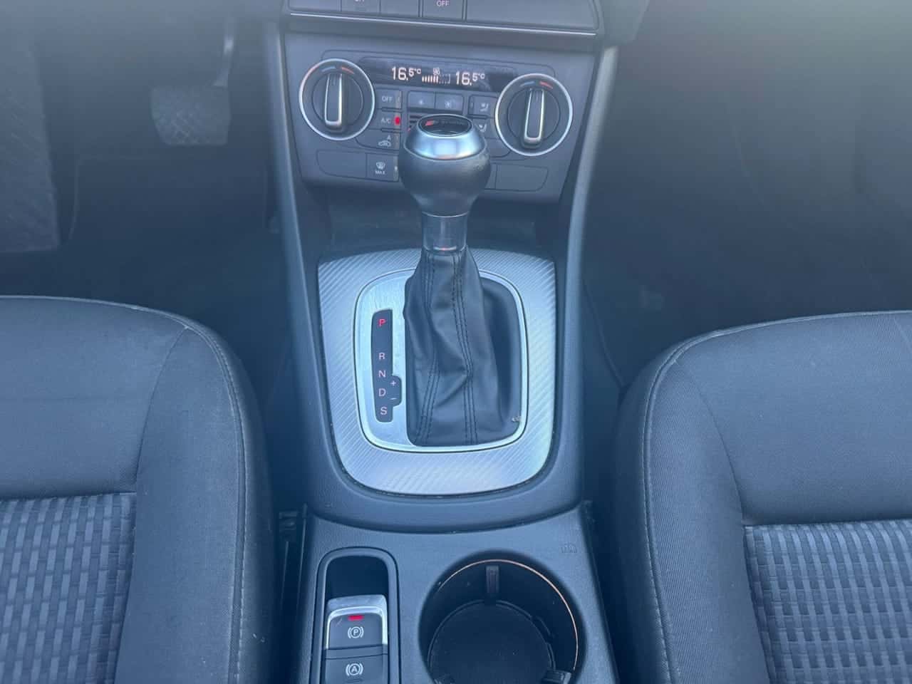 Audi Q3 1.4 TFSI 150 CV S tronic CoD — foto 16 de 26