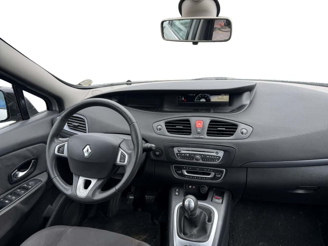 Renault Scénic Dynamique dCi 110 — foto 15 de 22