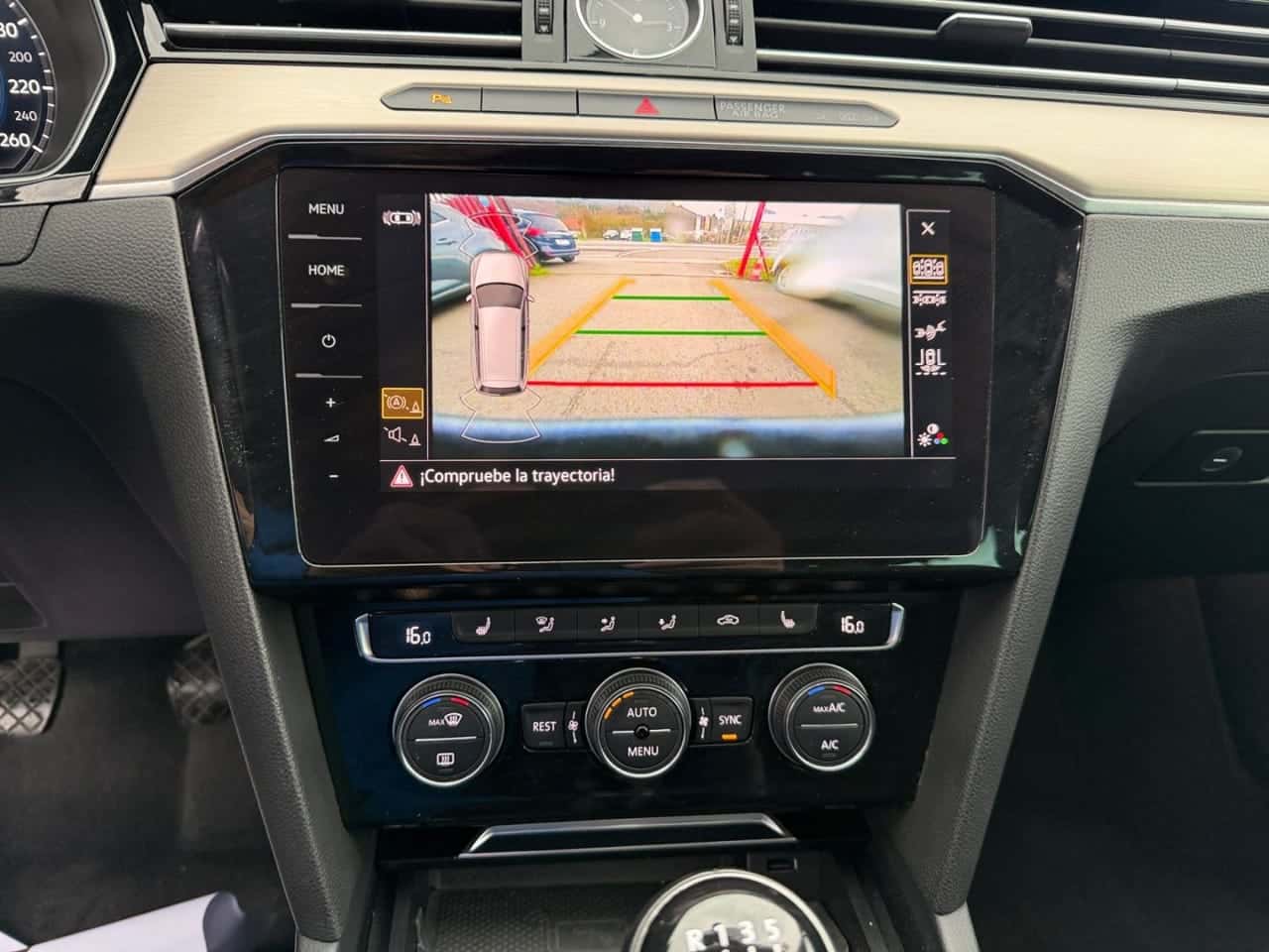Volkswagen Passat Advance 1.5 TSI 110 kW 150 CV Variant — foto 12 de 21