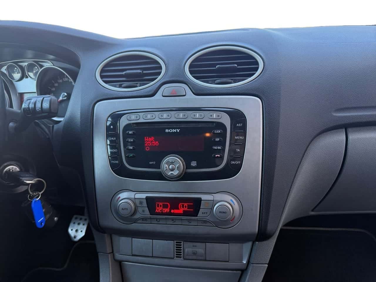 Ford Focus 1.8 TDCi Trend — foto 19 de 21