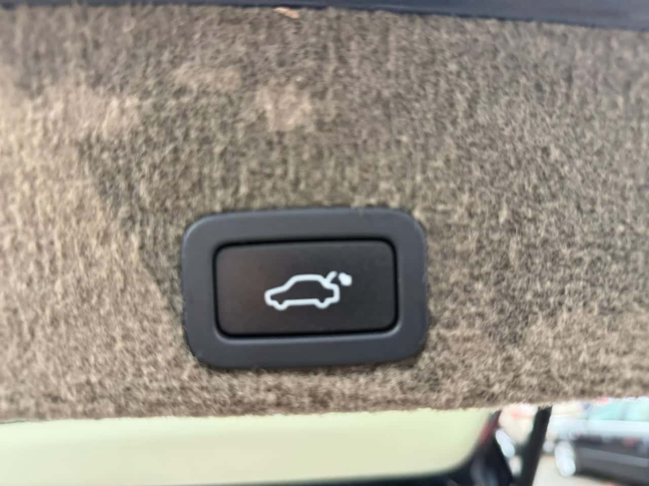 Volvo XC60 2.0 D3 Momentum — foto 26 de 27