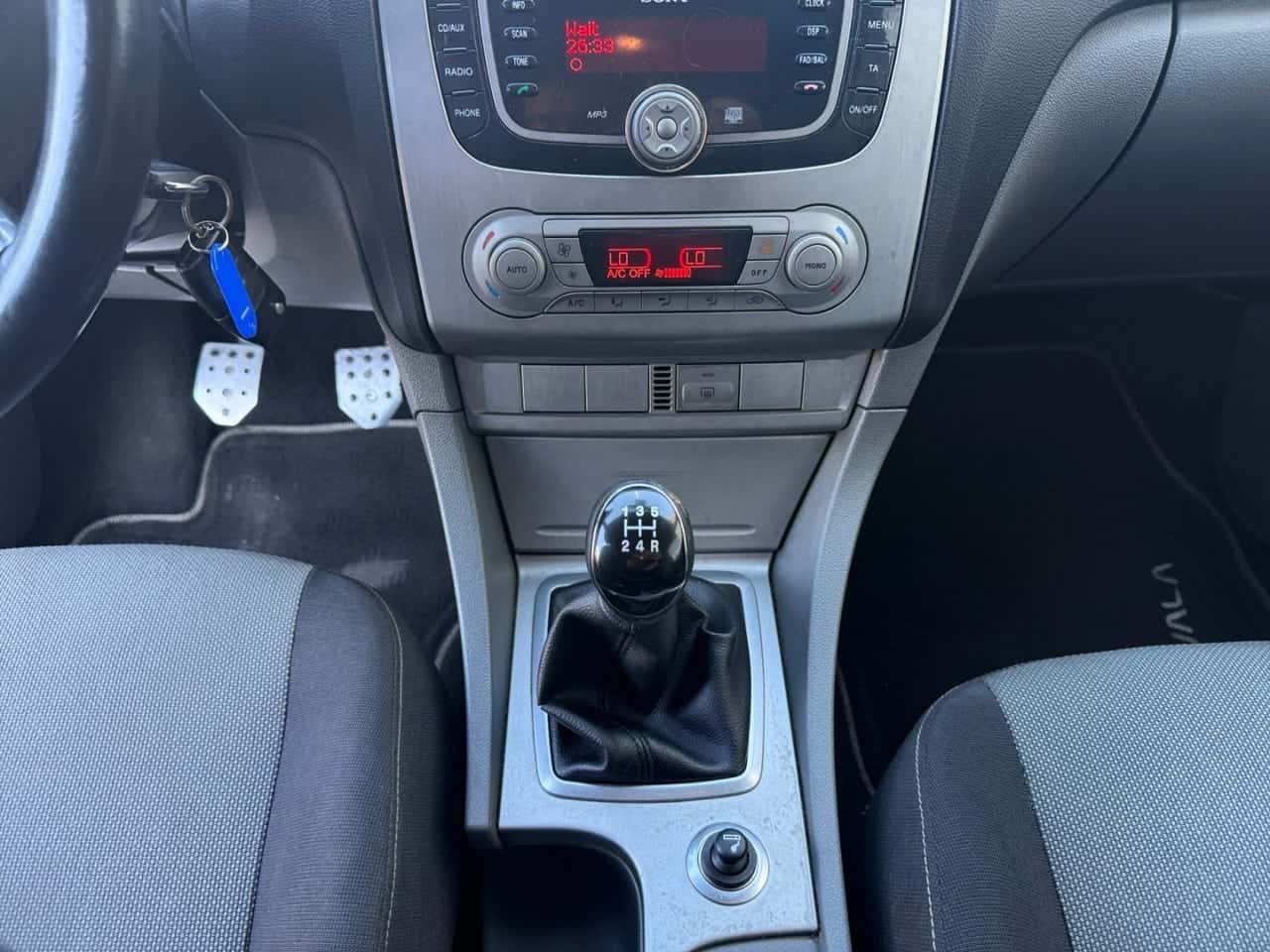 Ford Focus 1.8 TDCi Trend — foto 15 de 21