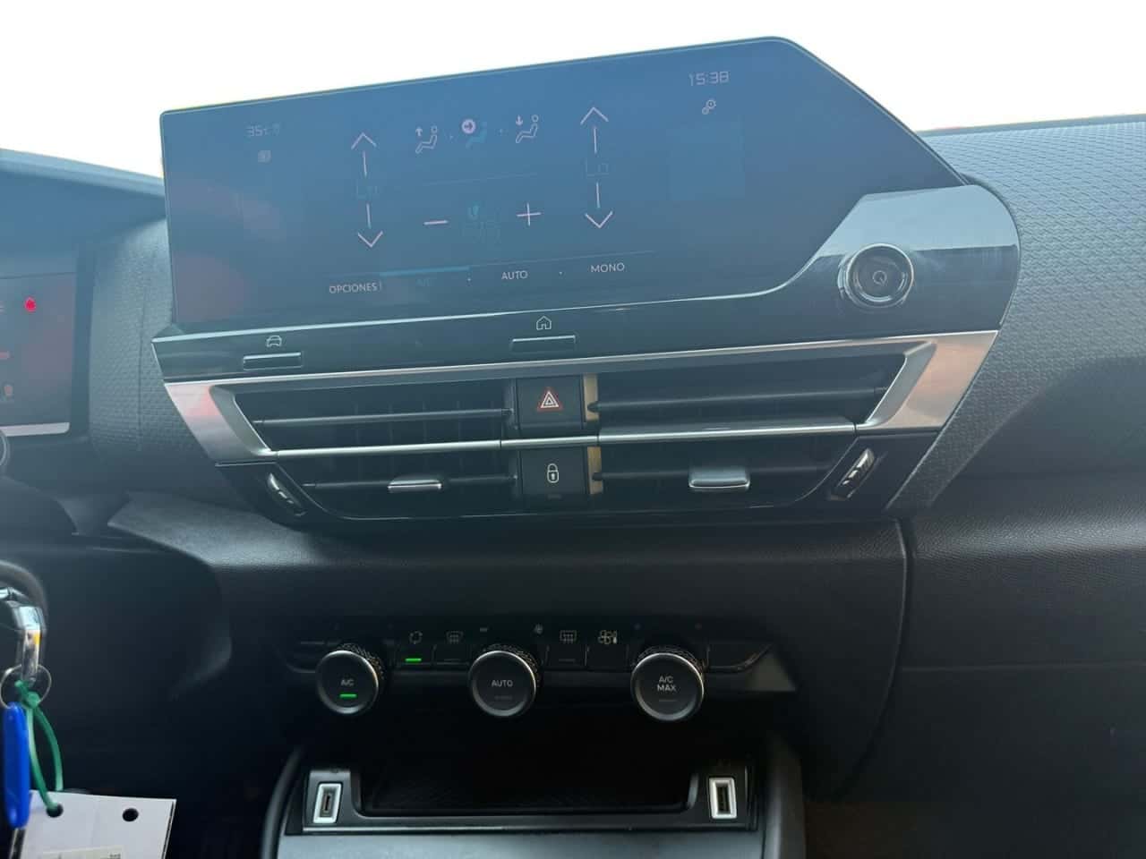 Citroën C4 BlueHDi 130 SS EAT8 Shine — foto 20 de 23