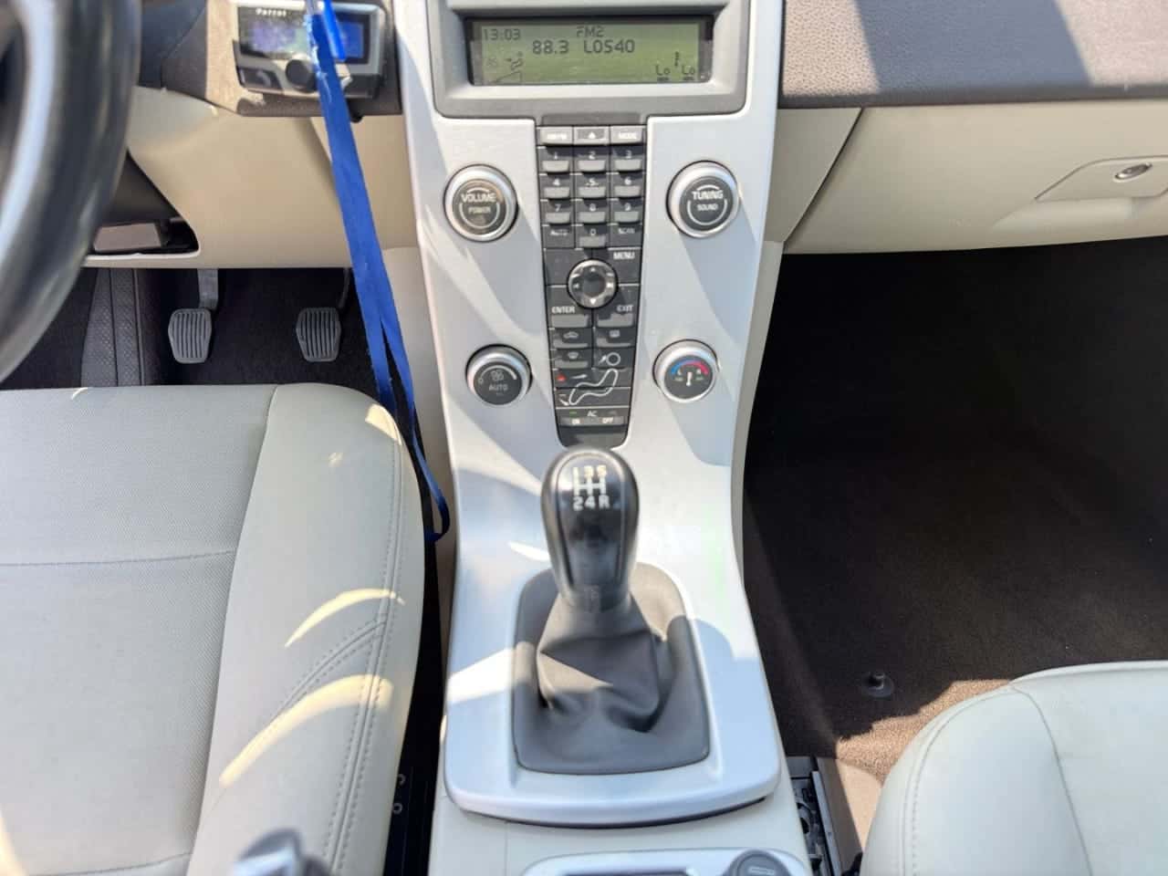 Volvo C30 1.6D DRIVe Kinetic — foto 15 de 22