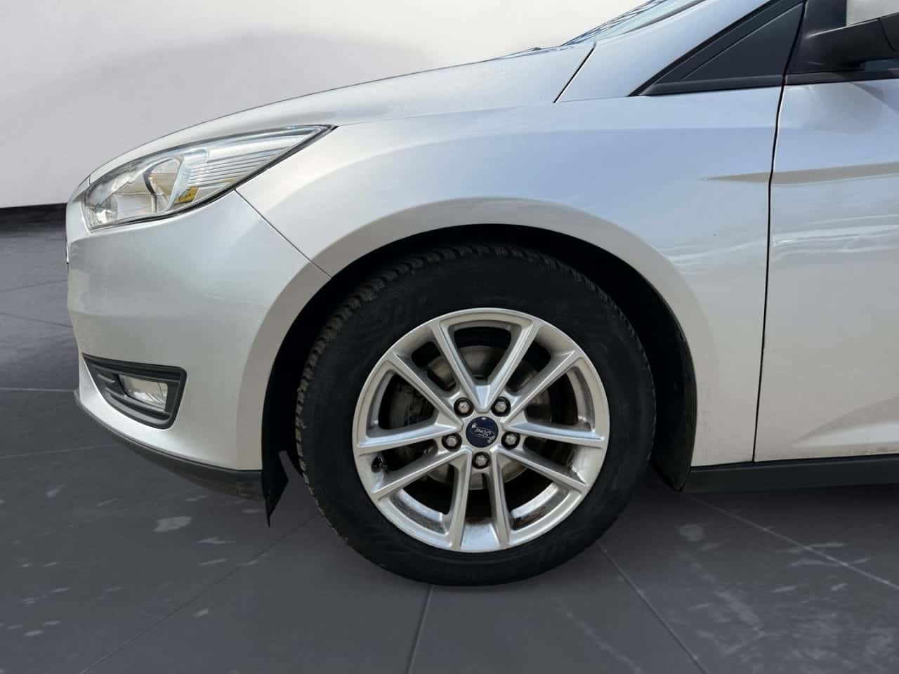 Ford Focus 1.6 Ti-VCT 125 CV PowerShift Trend — foto 9 de 24