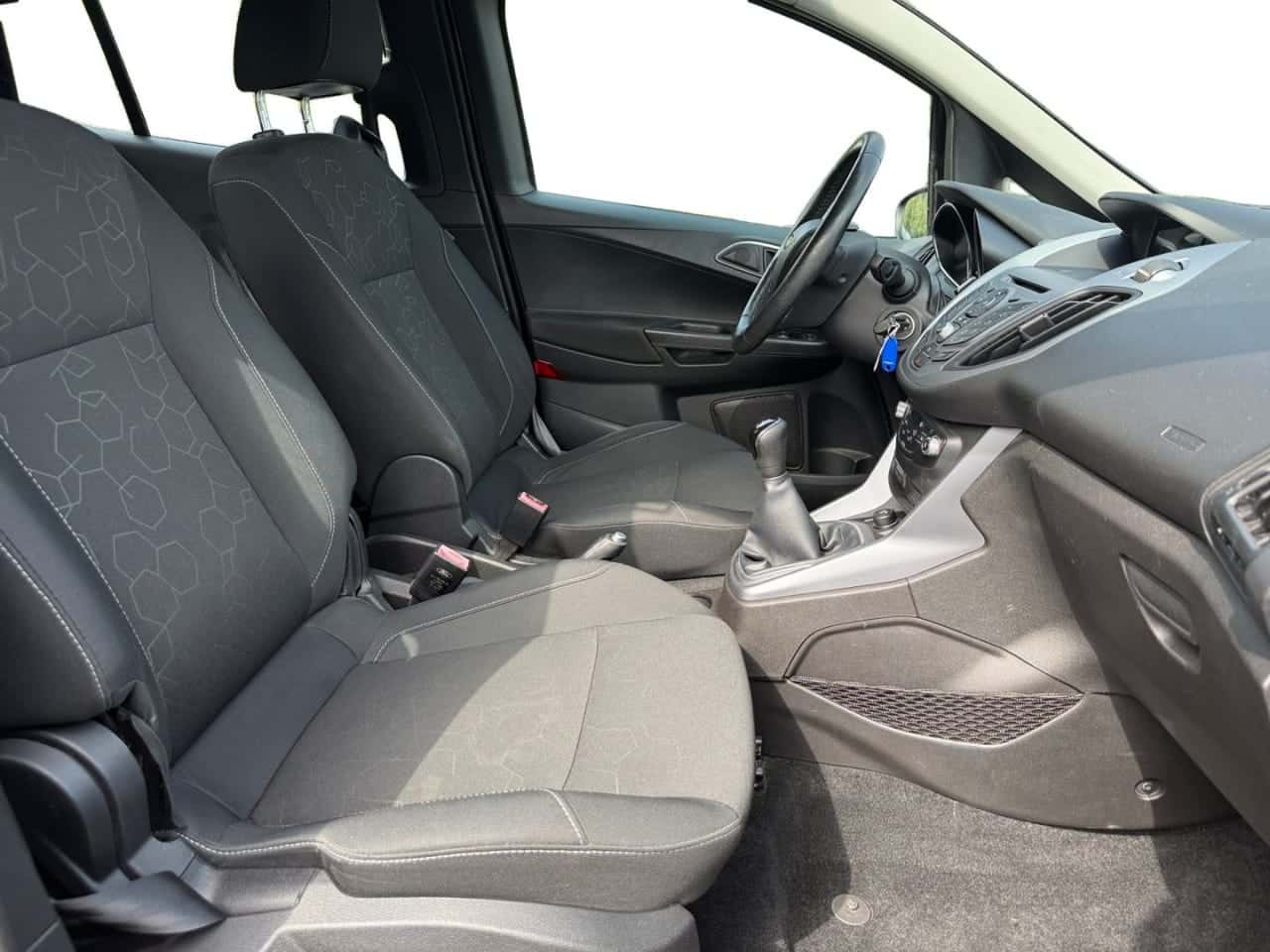 Ford B-Max 1.0 EcoBoost 74 kW 100 CV Trend — foto 17 de 23