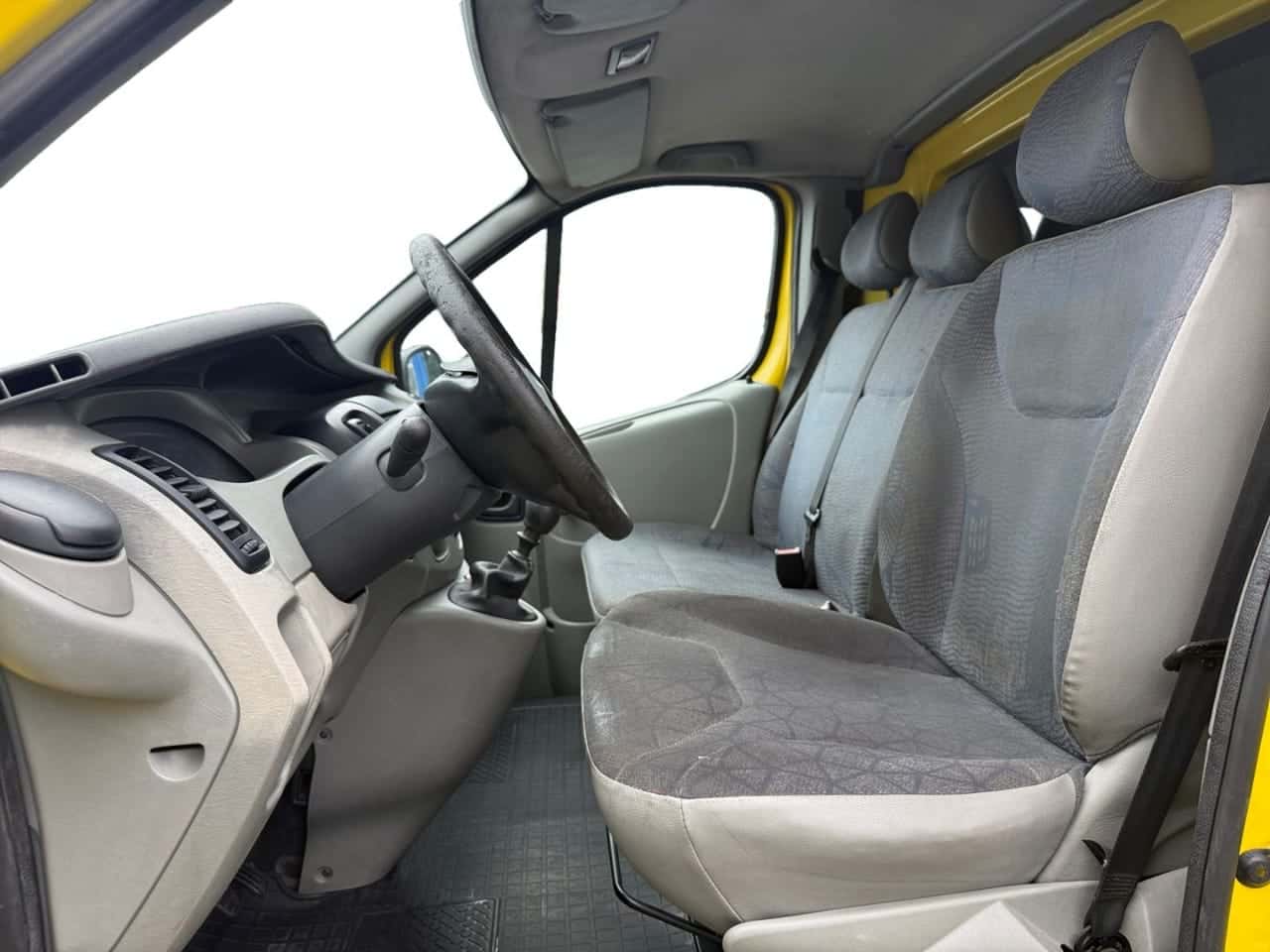 Renault Trafic Combi 6 27 Corto Normal 1.9 dCi 80 — foto 10 de 19