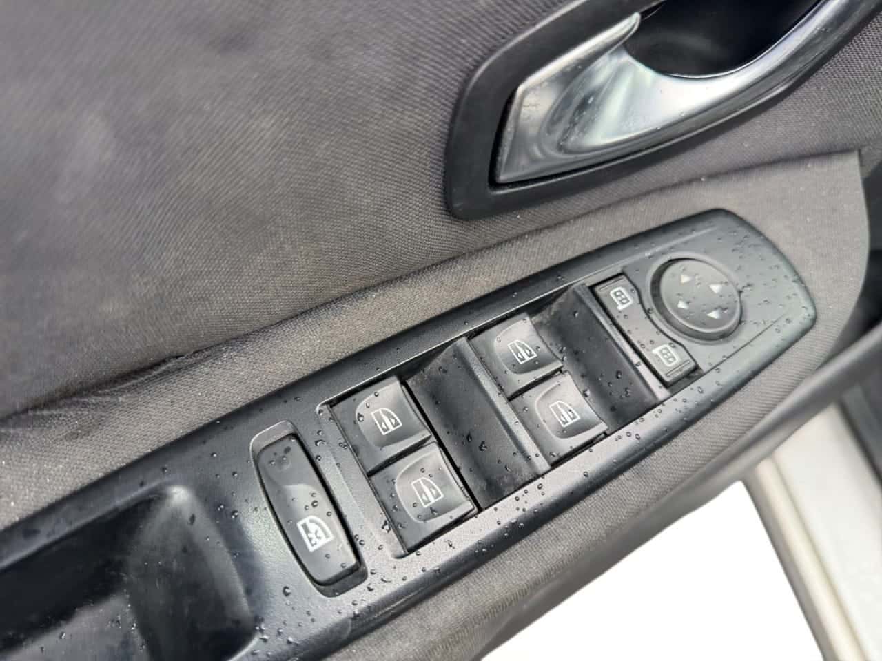 Renault Scénic Dynamique dCi 110 — foto 11 de 22