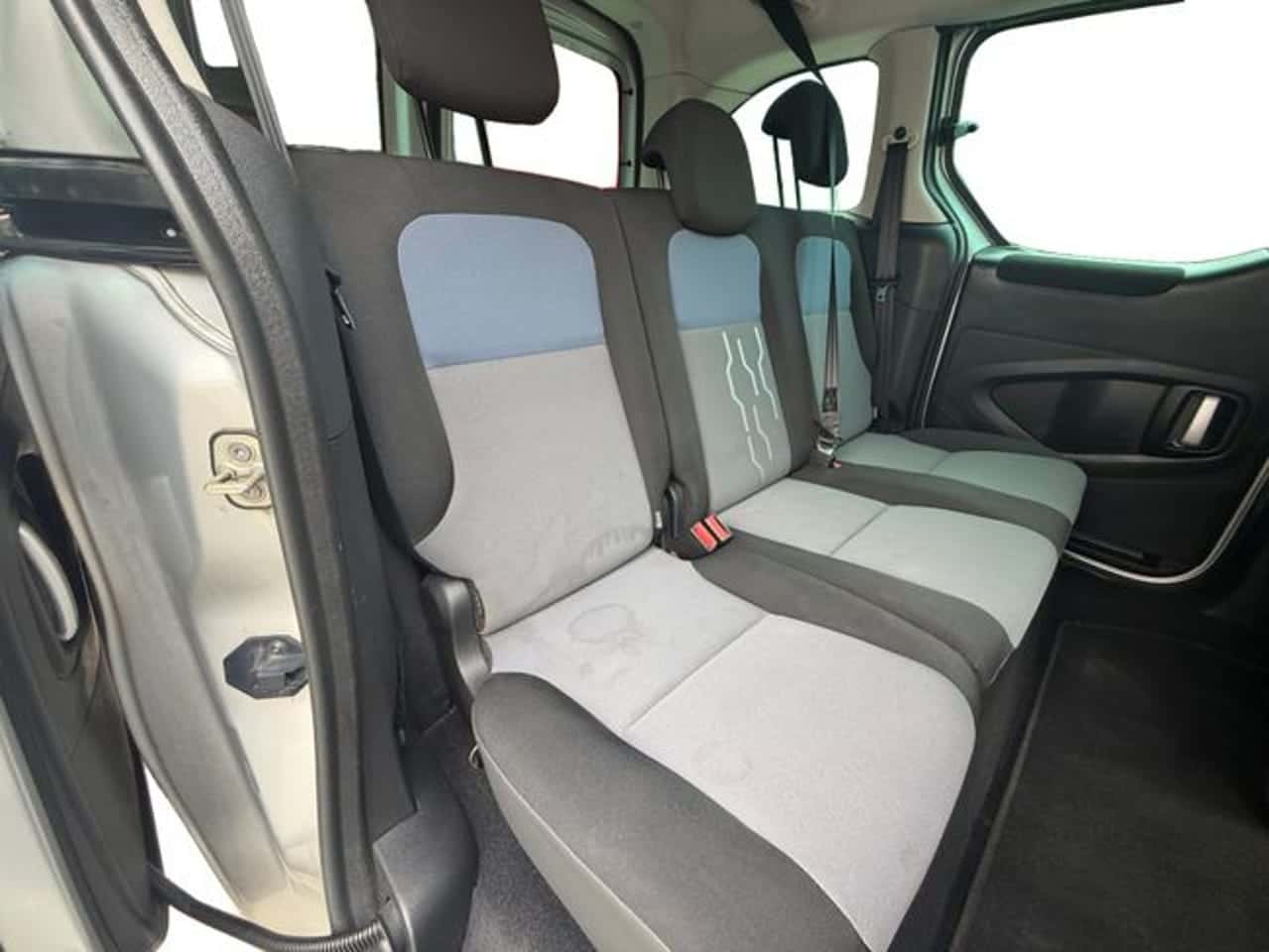 Peugeot Partner Tepee Outdoor 1.6 BlueHDi 100 — foto 18 de 20