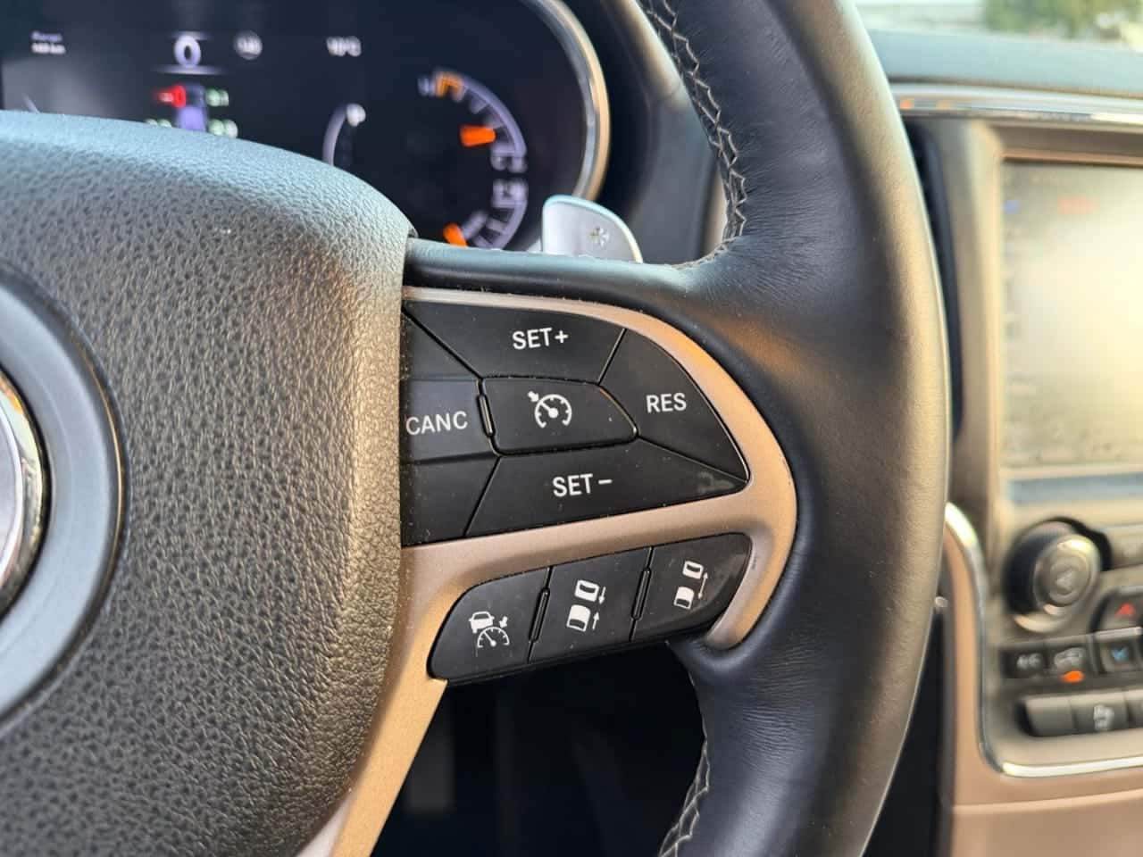 Jeep Grand Cherokee 3.0 V6 Diesel Overland 250 CV — foto 22 de 24