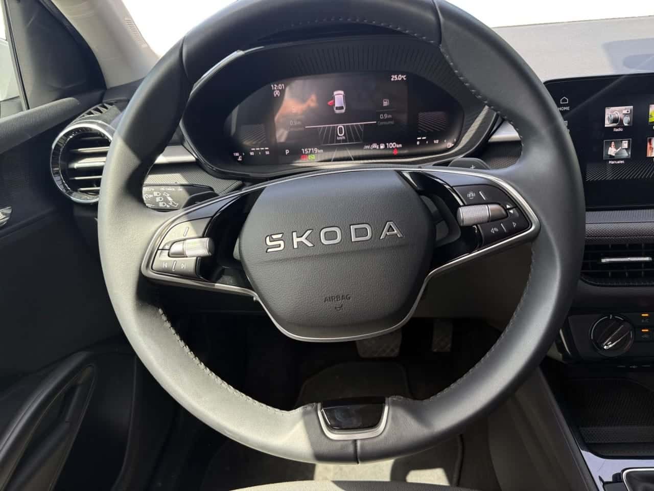 Skoda Fabia 1.0 TSI 85 kW 115 CV DSG Plus — foto 13 de 25