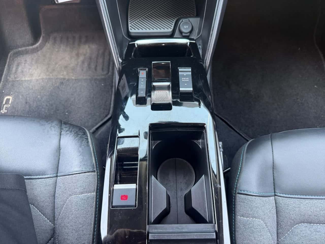 Citroën C4 BlueHDi 130 SS EAT8 Shine — foto 15 de 23